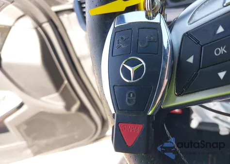 2012 Mercedes-Benz E 350 z USA, uszkodzony, nr VIN WDDHF5KB6CA560848